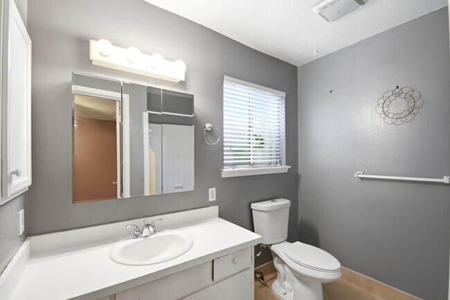 Photo - 11418 Hendon Ln