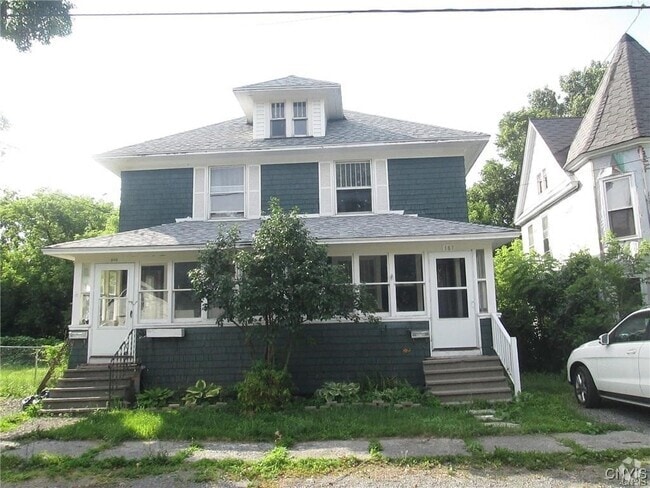 Building Photo - 385 Pawling St Rental