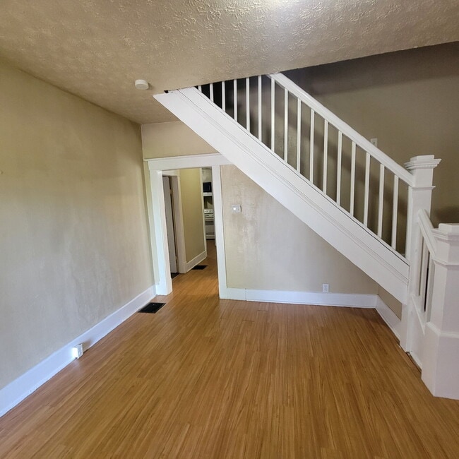 Photo - Westside 5BR/2BA House w/Fenced-In Yard!