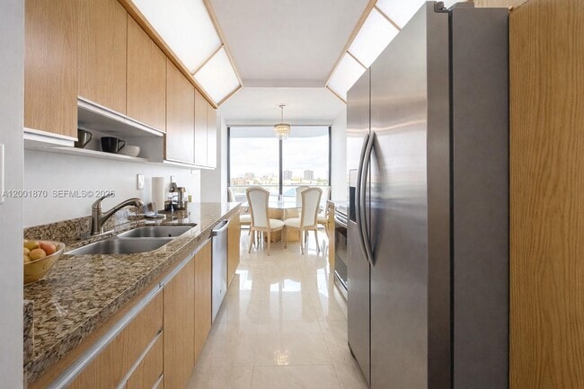 Photo - 19707 Turnberry Way Unit 6L