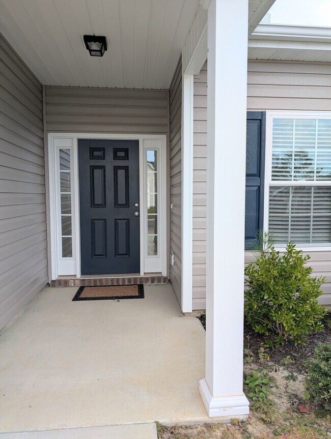 Photo - Modern 3-Bedroom, 2-Bath Long Term Rental in Longs