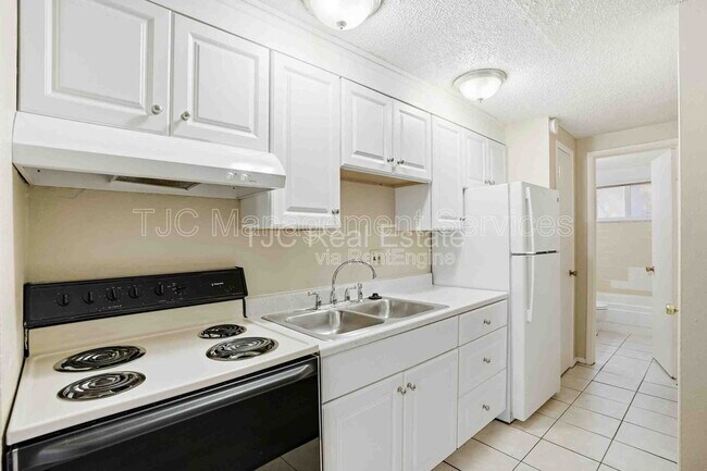 Photo - 1138 Corona St Unit 202