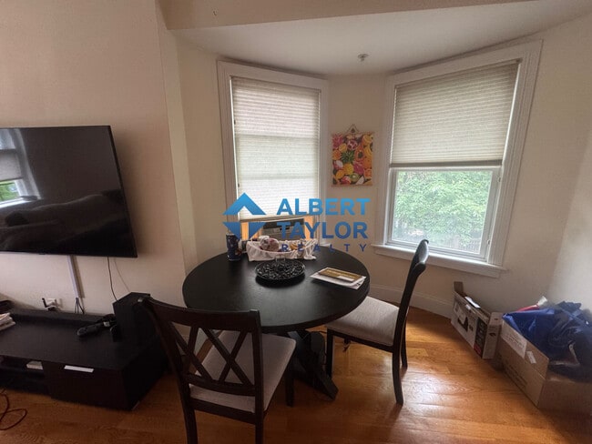 Photo - 10 Selkirk Rd Unit 2