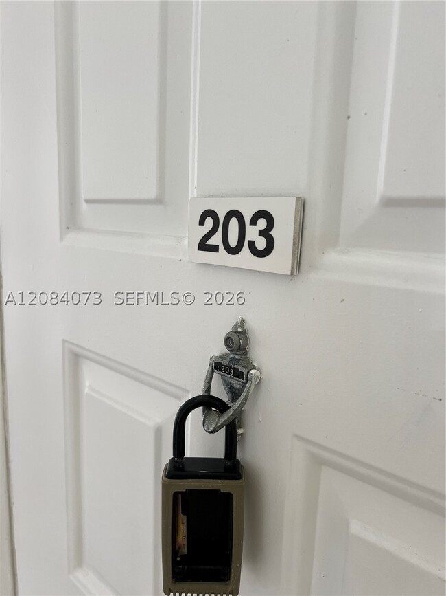 Photo - 2841 N Oakland Forest Dr Unit 203