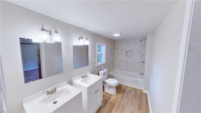 Photo - 309 Woodlawn St