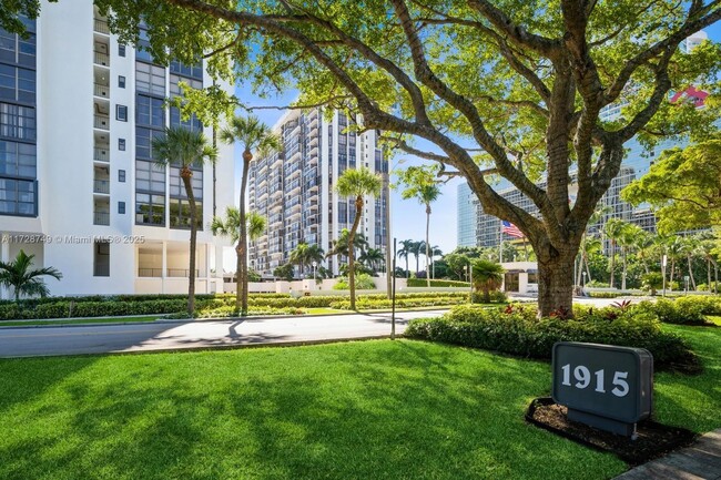 Photo - 1915 Brickell Ave Condo Unit C1206