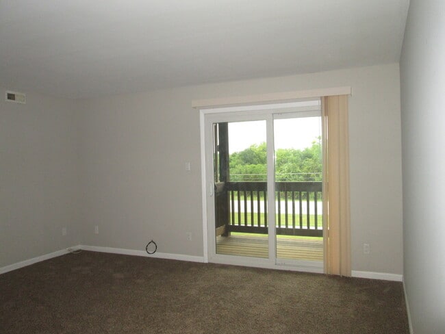 Photo - 800 Brook Dr Unit 6