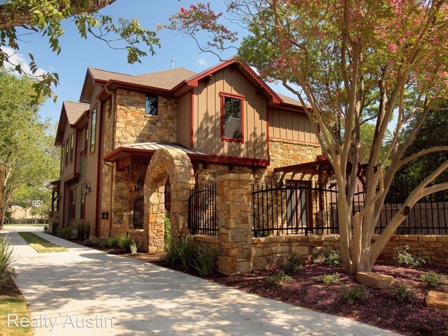 Photo - 5201 Leralynn St