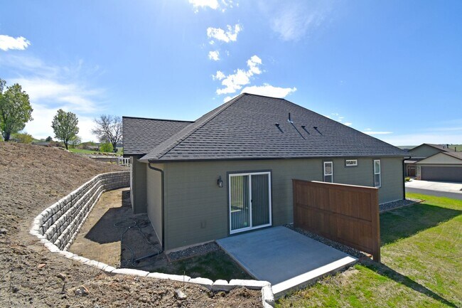 Photo - Beautiful New Build on the Golf Course!  3...