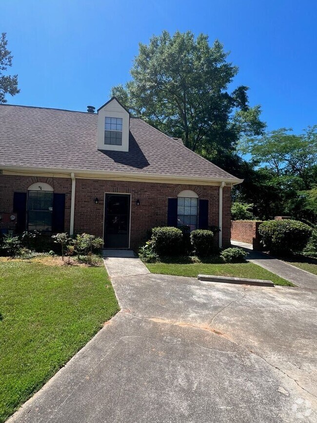 2Bedroom Townhomes for Rent in Conyers GA 5 Townhouses