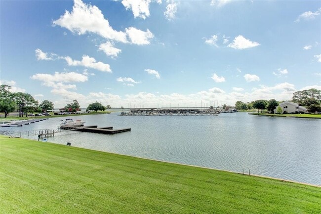 Building Photo - 11126 Twain Dr