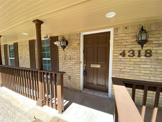 Photo - 4318 Breakwood Dr