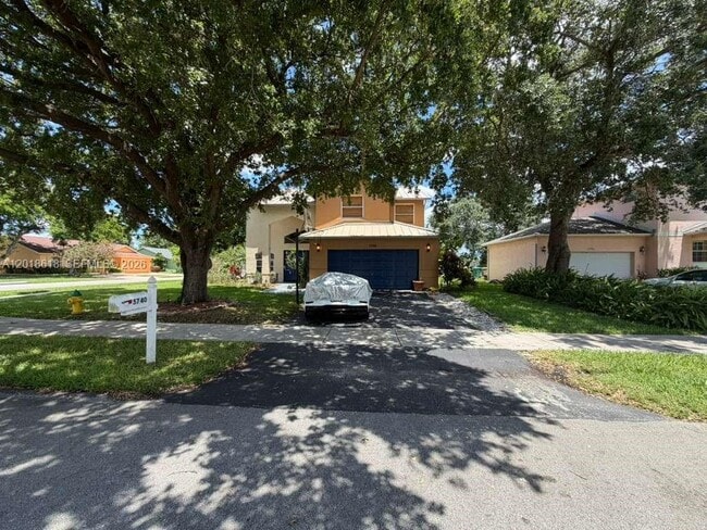 Building Photo - 5740 SW 57th Way