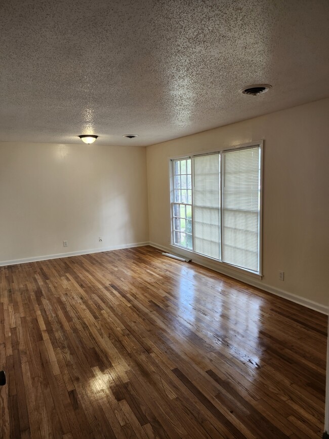 Photo - 1381 Biscayne Dr