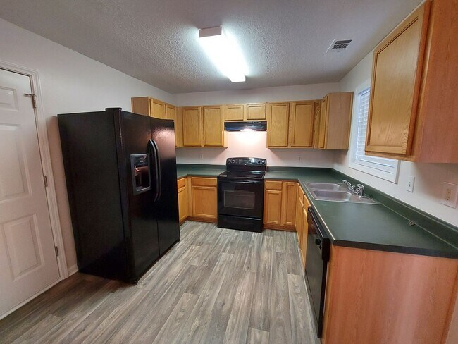 Photo - Spacious Home in Quiet Neighborhood