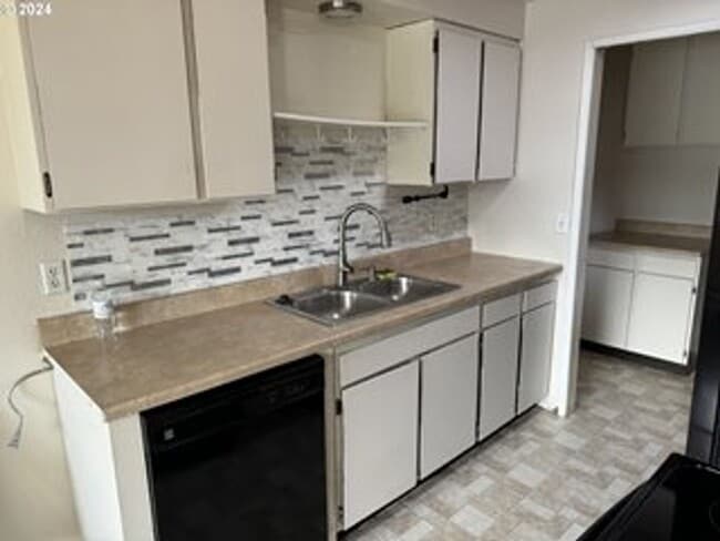 Photo - Charming 3 Bedroom, 1 Bath home with 1-car garage.