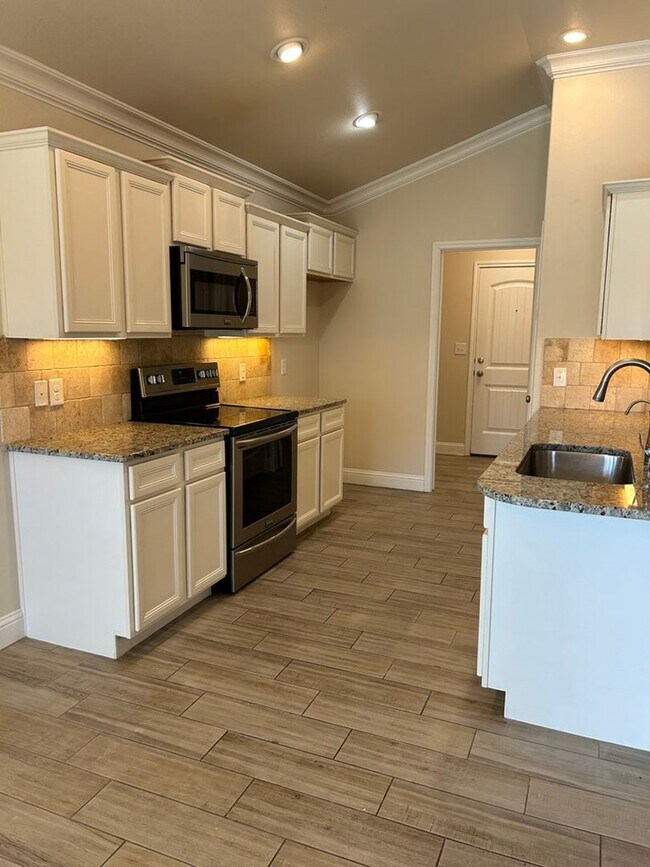 Photo - 9312 Sagebrush Ave