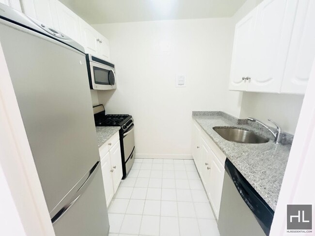 Photo - Fourth Avenue Unidad 9N