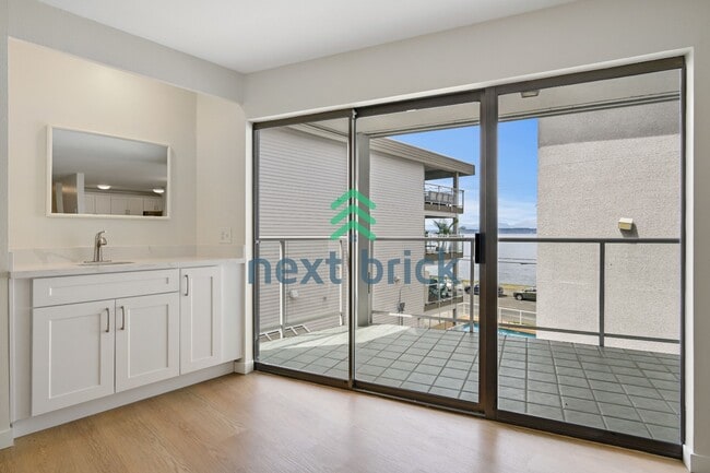Photo - 2 Bed and 2 Bath Exceptional Condo with Water View is Available for Rent! Unit 306