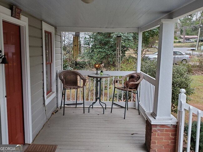 Photo - 220 Johnson Dr
