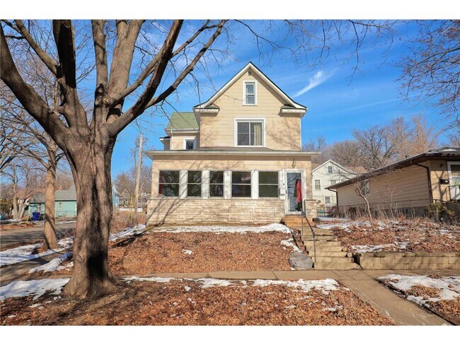 Building Photo - 78 Maria Ave Rental