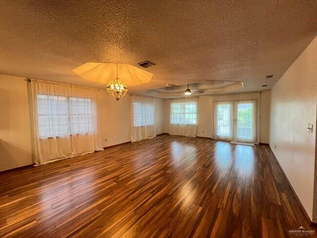 Photo - 12 Santa Anna Dr