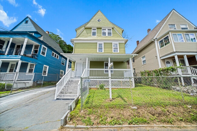 Building Photo - 220 Hillside Ave Unit 2 Rental