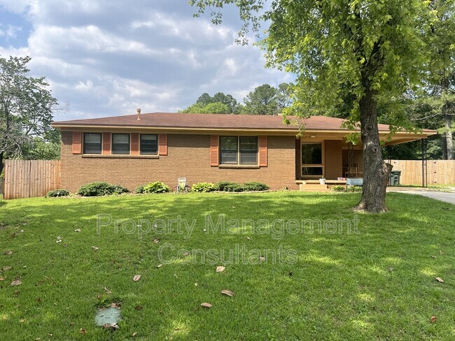 Photo - 3207 Tucker Dr NW