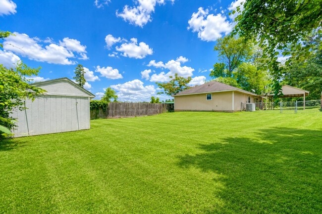 Building Photo - 9550 Thousand Oaks Loop