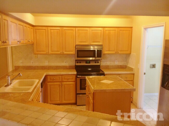 Photo - 2212 Misty Ridge Ln