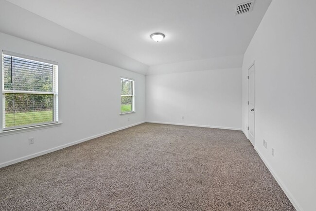 Photo - 15820 Loussier Dr