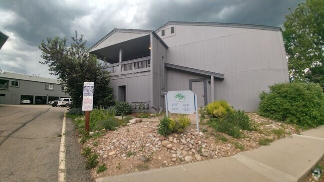 Building Photo - Charming 2-bedroom Boulder Condo