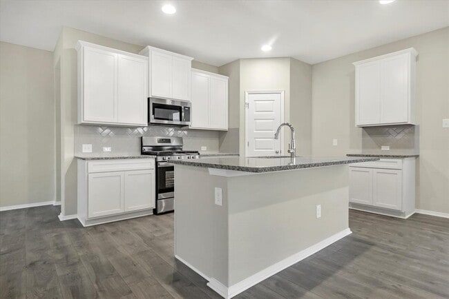 Photo - 135 Lyndon Dr