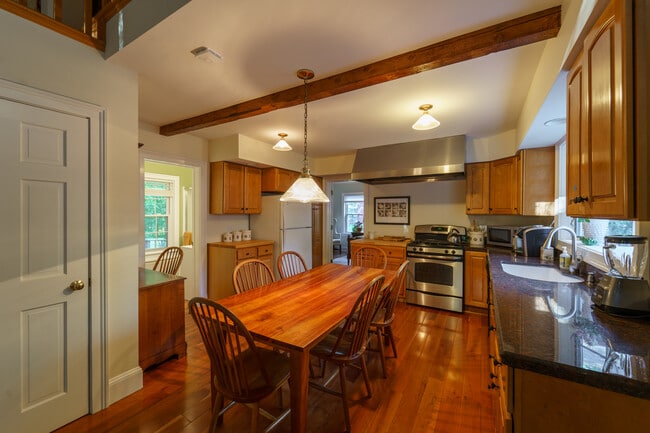 Photo - 45 Taconic Ave