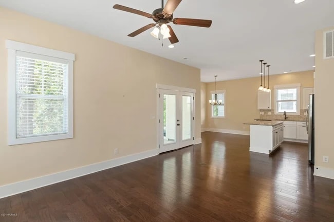 Photo - 6018 Shinnwood Rd