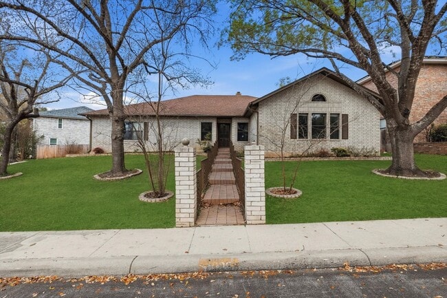 Photo - Spacious 4/2.5 in Northwest Crossing