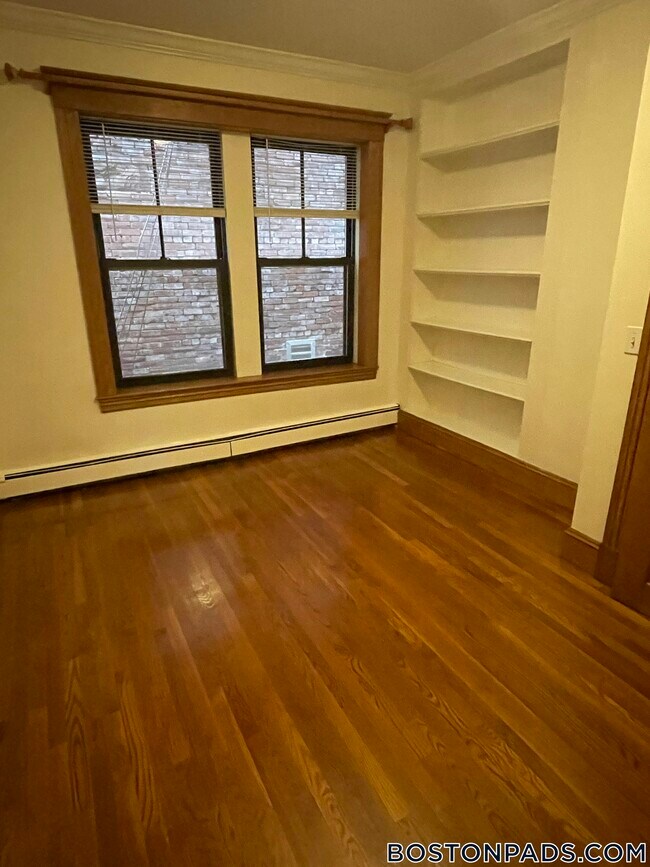 13 Worcester St Unit 2