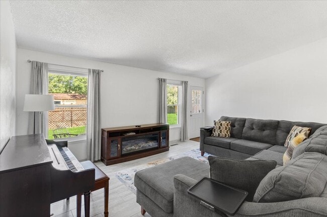 Photo - Charming 5BR  3BA w/ Attached Garage in Centennial! Owner is offering 50% off one month's rent!