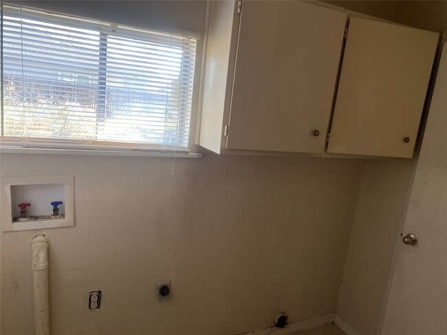 Photo - 4008 Elmwood St