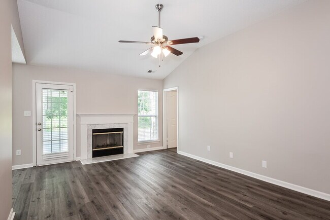 Photo - 11518 Larix Dr