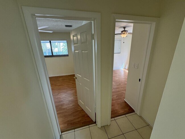 Photo - 1101 NE 18th Ct