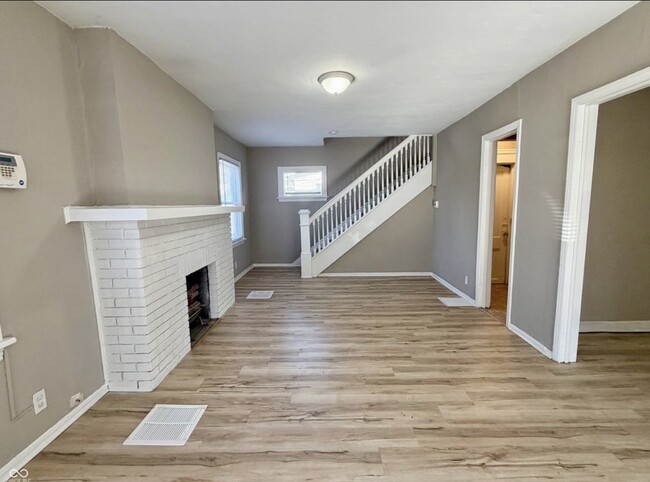 Photo - 4002 Rookwood Ave