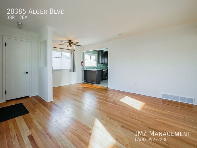 Photo - 28385 Alger St