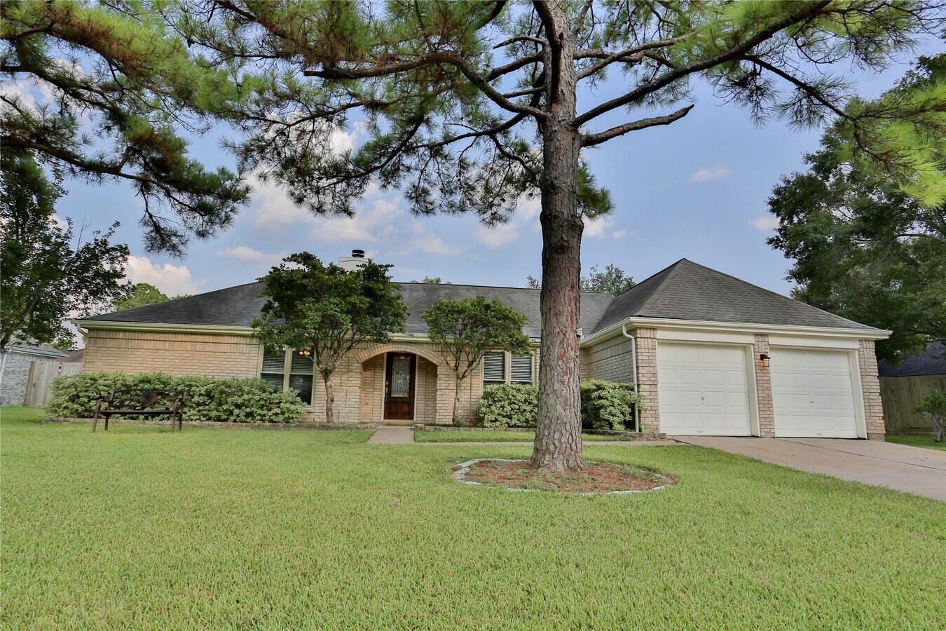 Photo - 7110 Yardley Dr