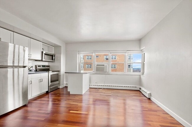 Photo - 4950 N Marine Dr