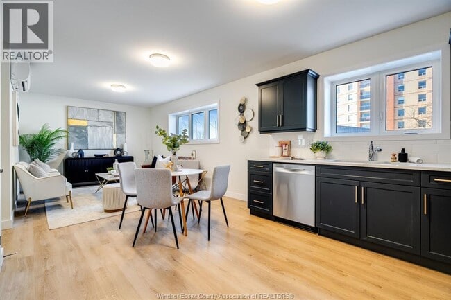 Photo - 4 Bruce Ave Unité 1