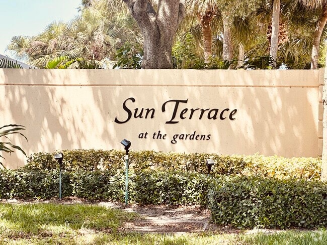 Building Photo - 9157 Sun Terrace Cir Rental