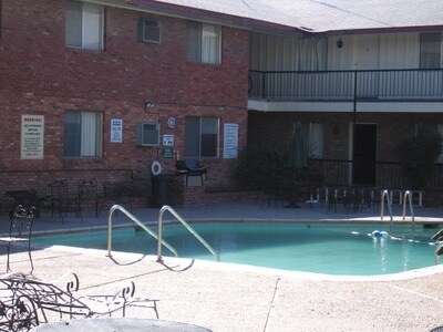 Pool - Mesilla Manor Apartments