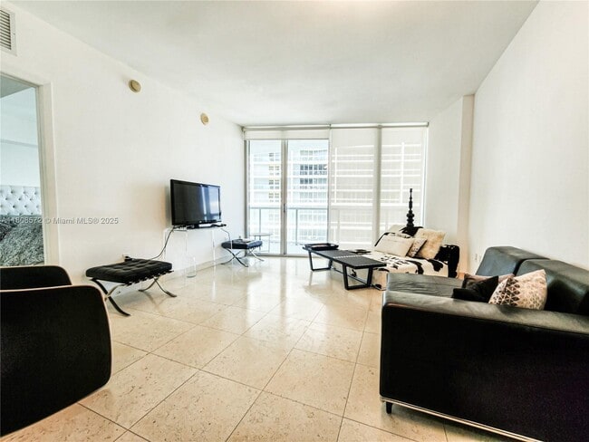 Photo - 495 Brickell Ave Unidad 2906 Rental