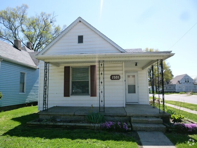 Building Photo - 2 Bedroom Home with Attached Garage